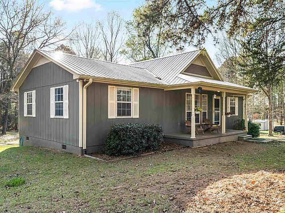 3rd image of 3025 Rickwood Caverns Rd