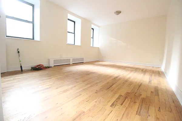 Rented by Luxor Homes & Investment Realty | media 16