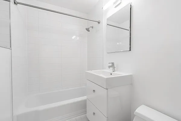 Rented by Stonehenge NYC LLC | media 10