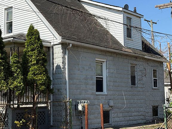 2nd image of 10 Perrin St