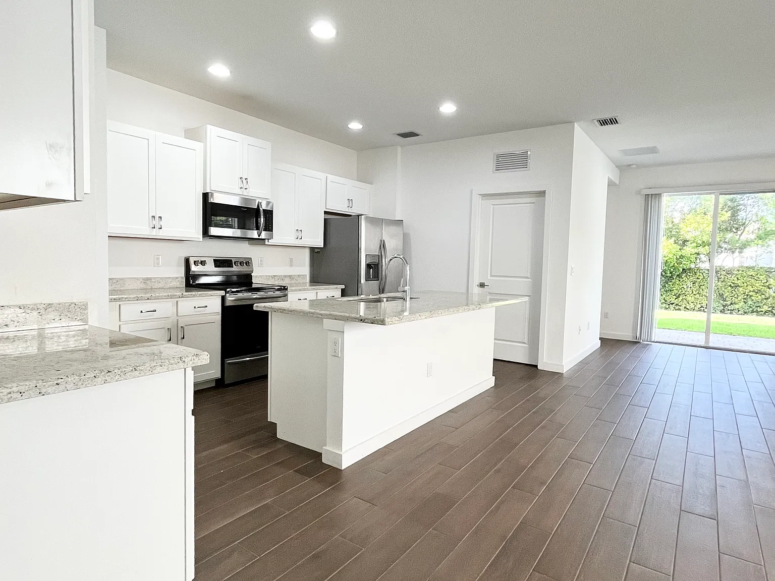 6149 Wildfire Way — Photo 2