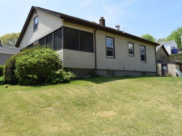 16 Arthur St, West Warwick, RI 02893