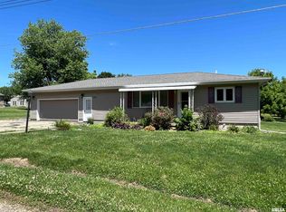 127 7th St, Dunfermline, IL 61524