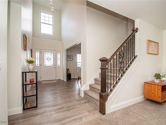 5th image of 10210 Carrousel Woods Dr
