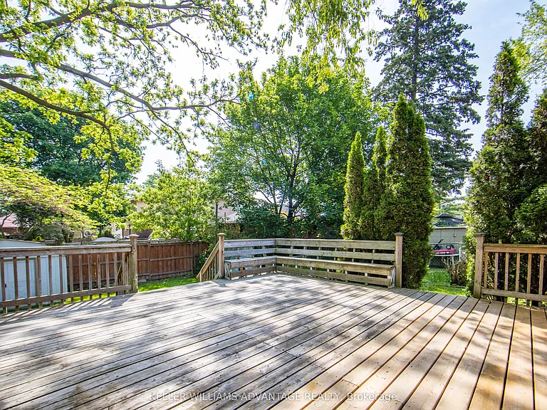 57 Red Deer Ave — Photo 16