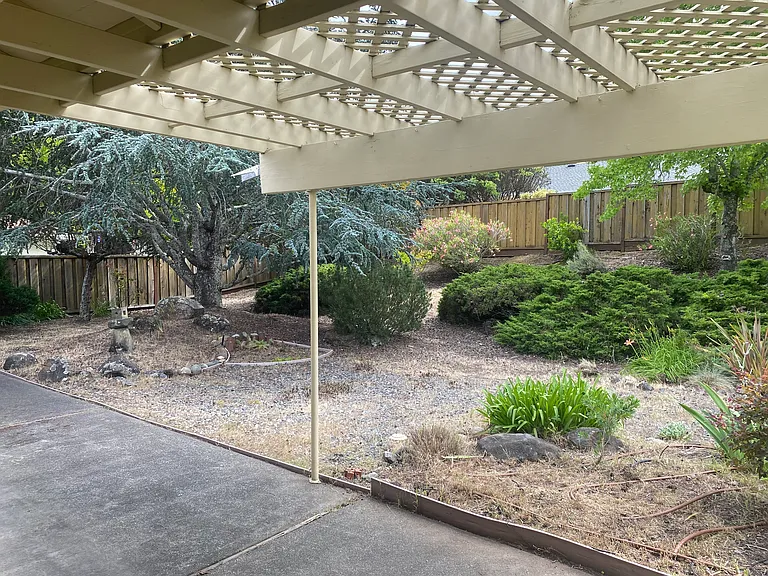 7358 Oakmont Dr — Photo 18