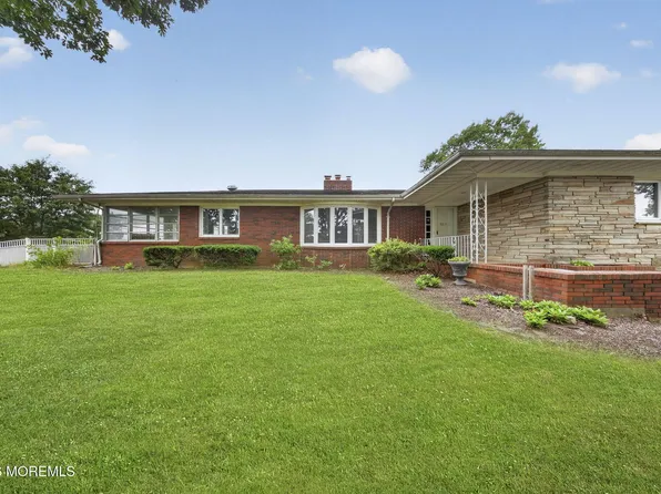 864 Breezy Oaks Drive, Toms River, NJ 08753