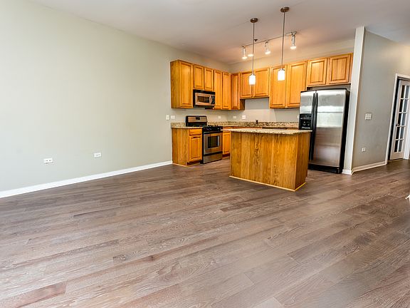 3rd image of 2951 N Clybourn Ave Unit 206