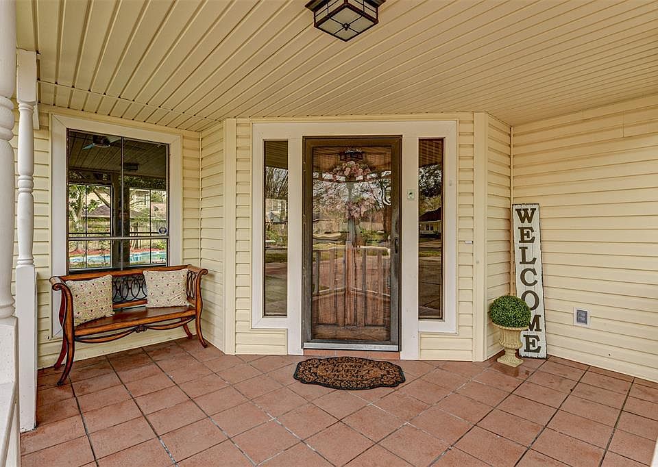 1st image of 9910 Jockey Club Dr