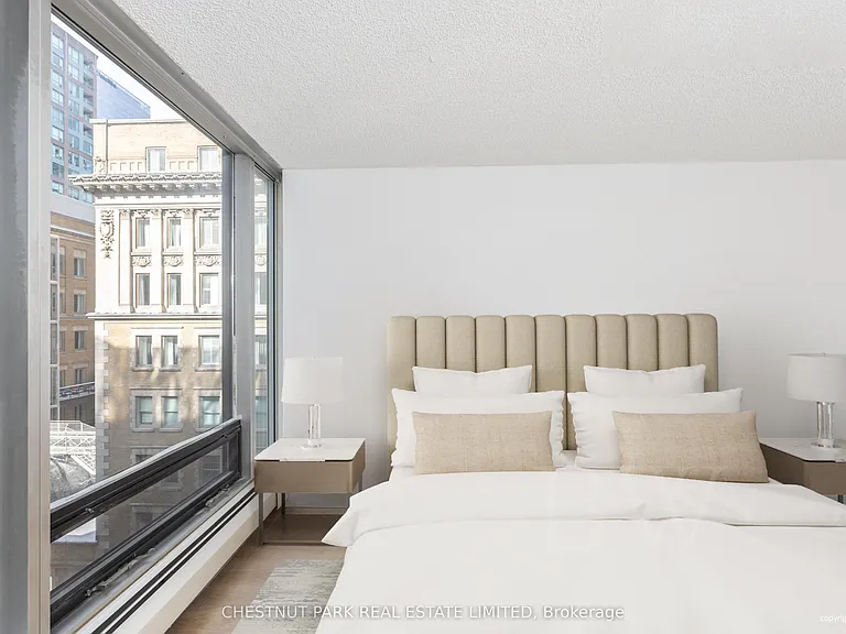 30 Wellington St E #1006 — Photo 5