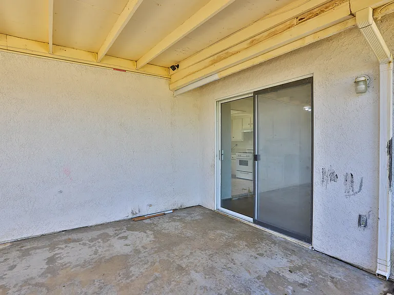 6300 Vonnie Ct — Photo 33