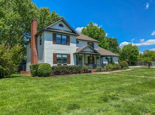 804 Regency Dr, Johnson City, TN 37604