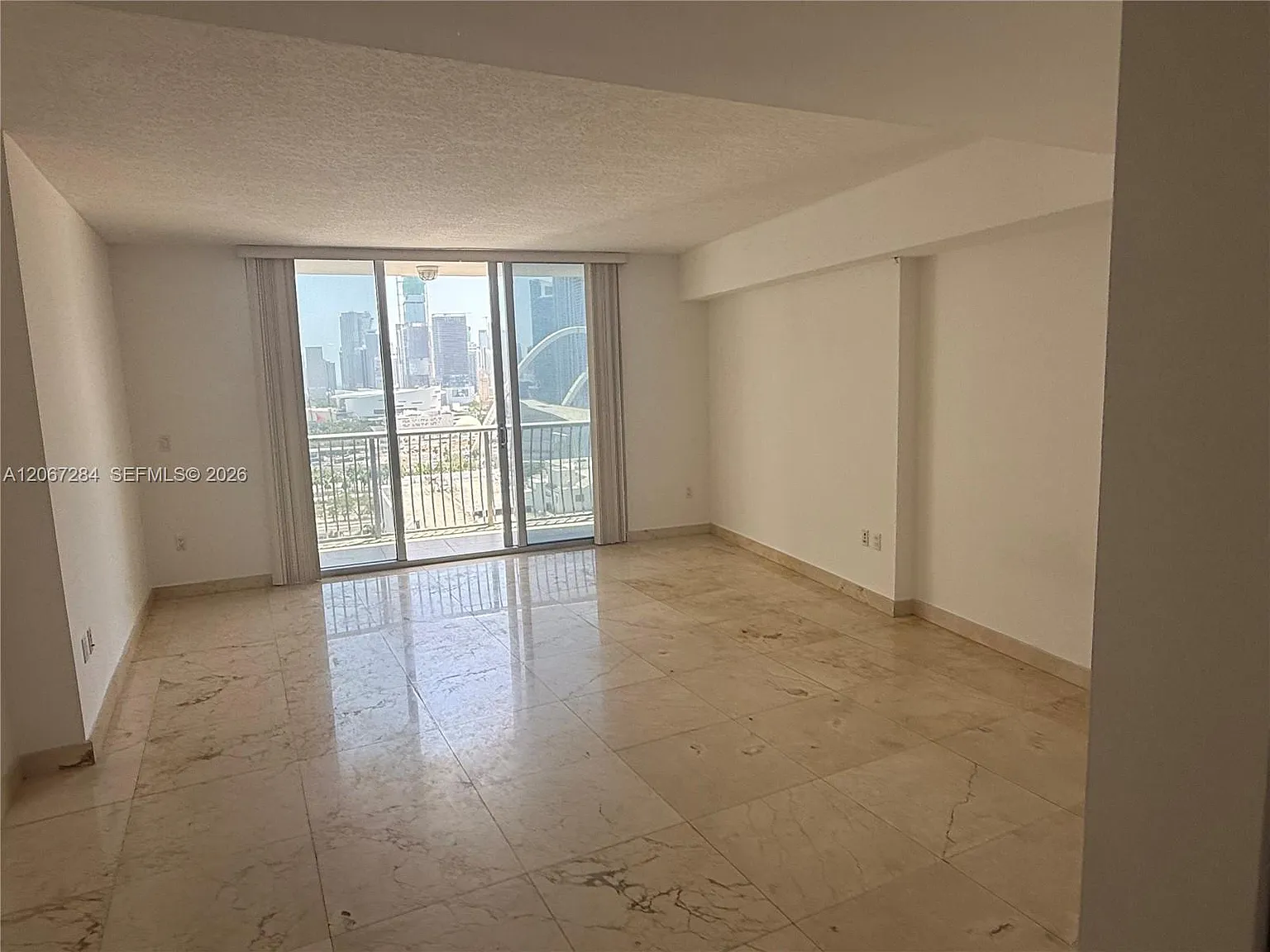Opera Tower Condo — Photo 4
