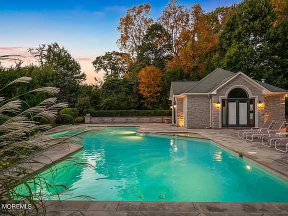 2nd image of 51 Bellevue Avenue