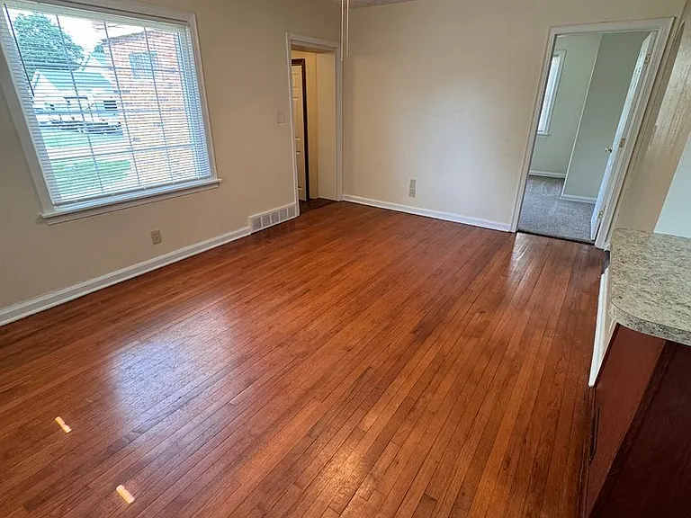 817 Taylor Ave — Photo 7