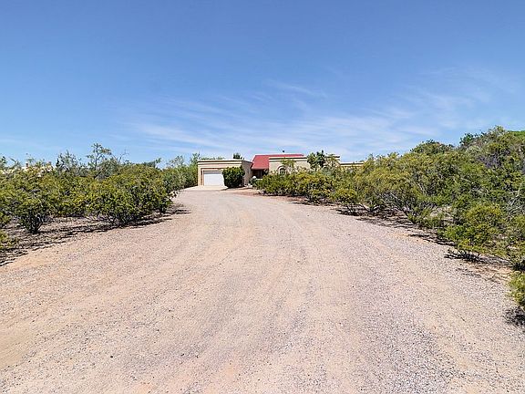 5th image of 4761 Quail Run Ave