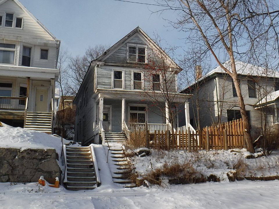 2nd image of 23 E 6th St