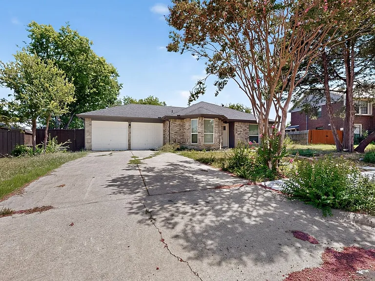 3604 Lily Ln — Photo 5