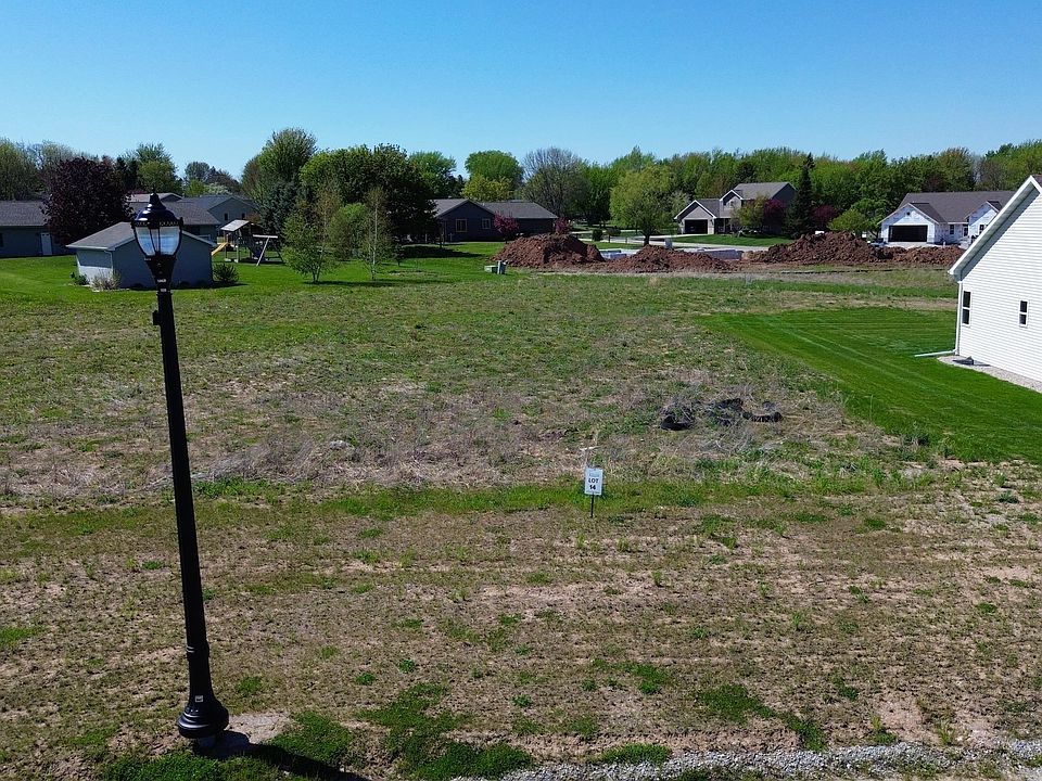 1st image of Red Cardinal Dr #14