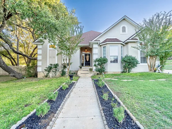 104 River Valley, Castroville, TX 78009