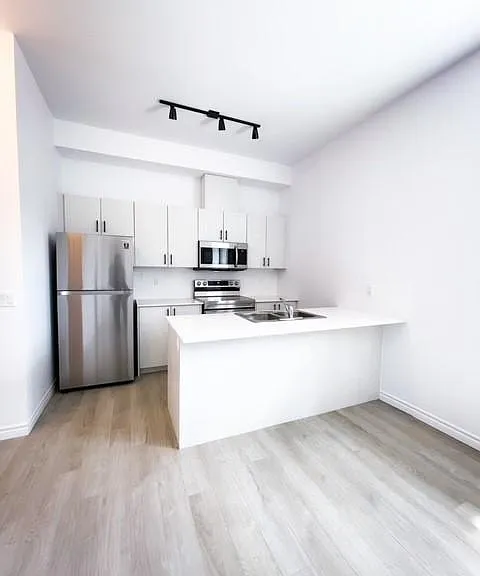 80 McGee Ave — Photo 1