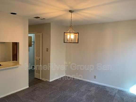 2nd image of 3050 Wood Cir