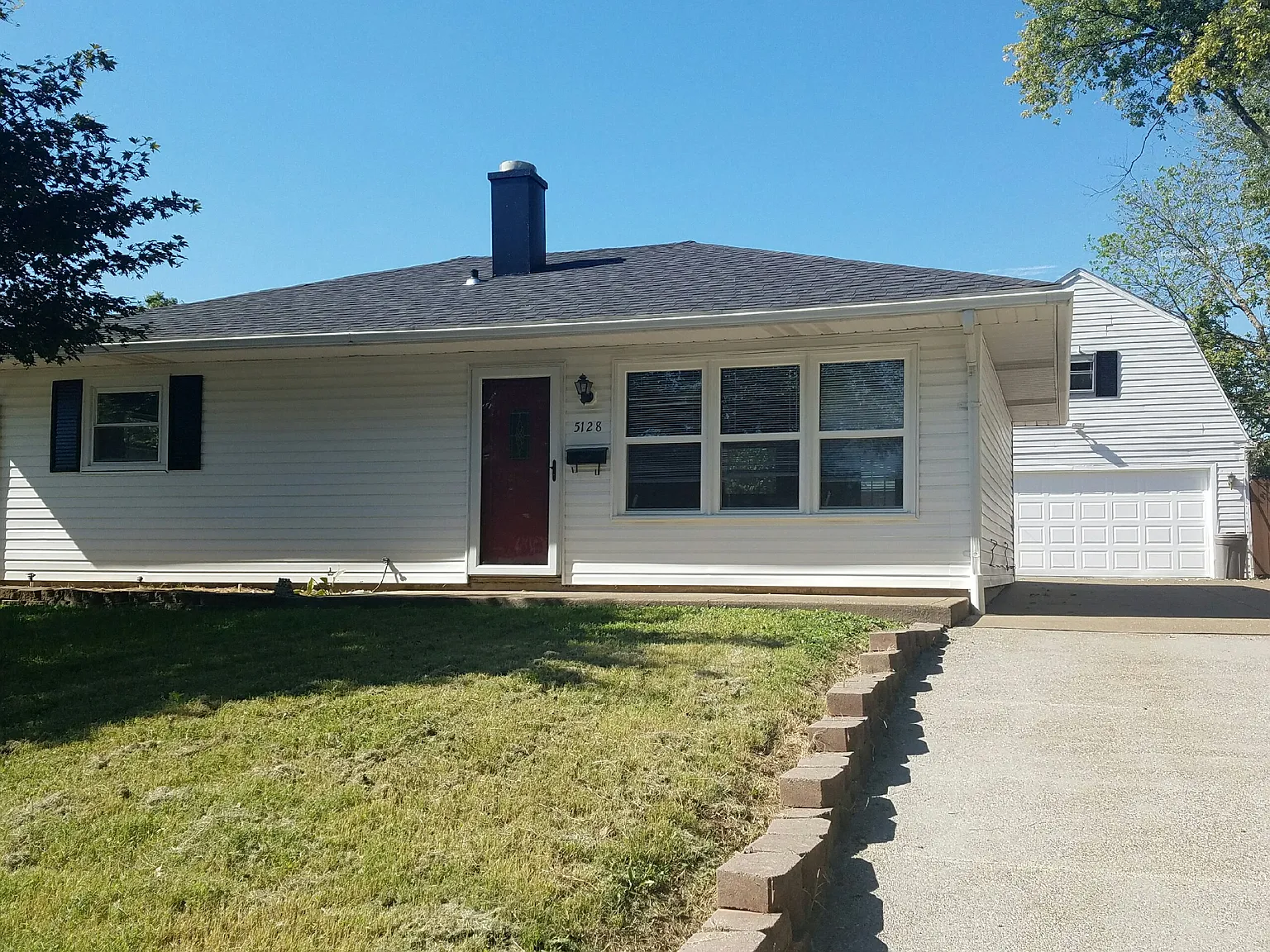 5128 Warren Dr photo 1