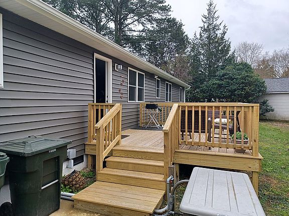 2nd image of 142 Nelson Dr