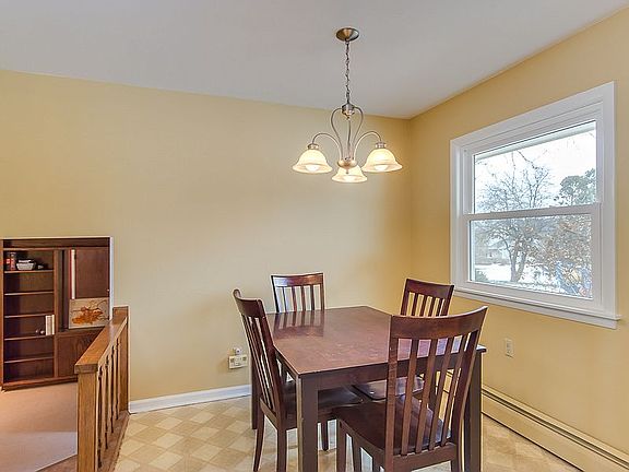 5th image of 17840 Redvere Dr