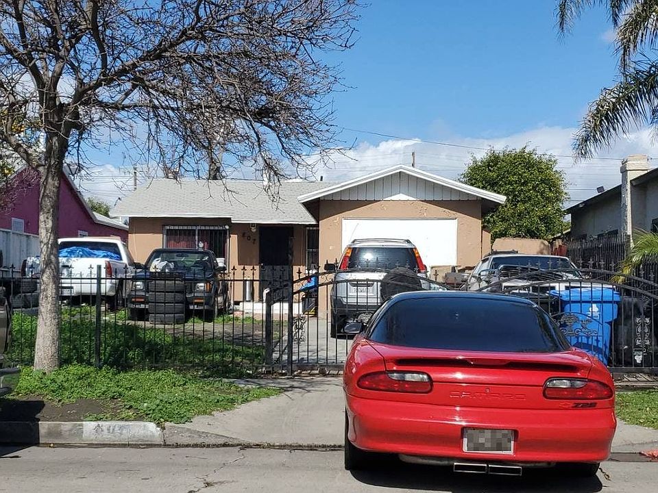 2nd image of 807 E 98th St