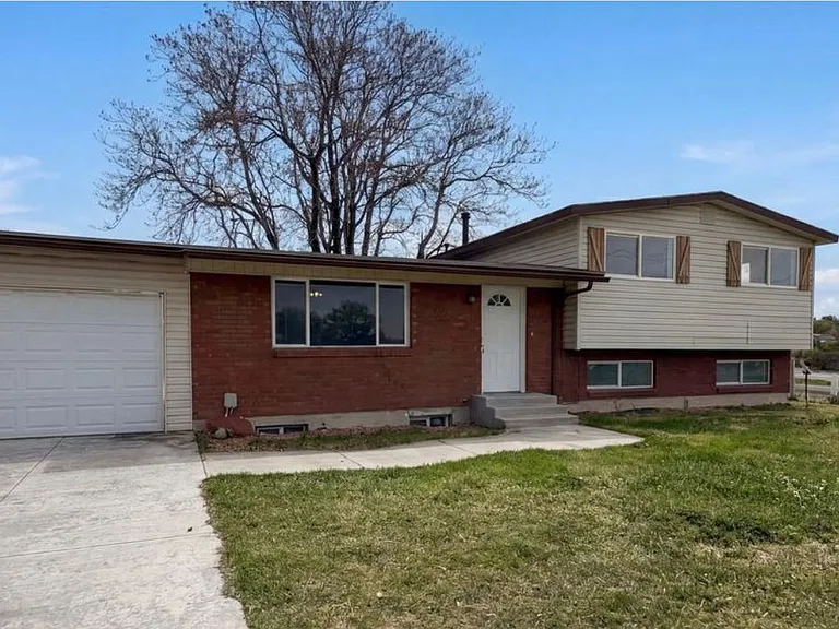 428 N 1500 W — Photo 2