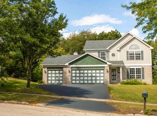 402 Bree Dr, Poplar Grove, IL 61065