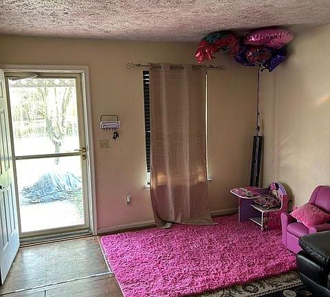 3rd image of 125 Lincoln Ave