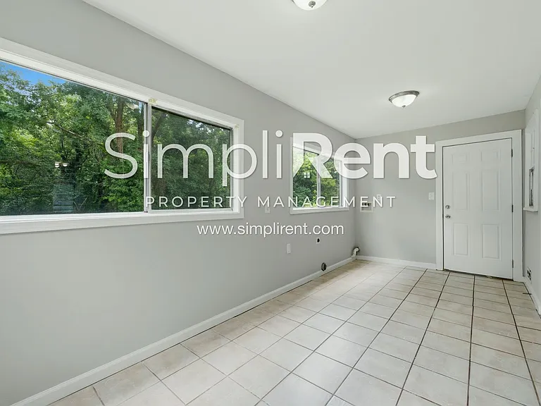 4401 Highland Rd — Photo 14