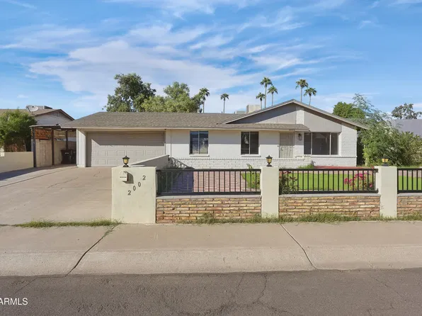2002 W BLUEFIELD Avenue, Phoenix, AZ 85023