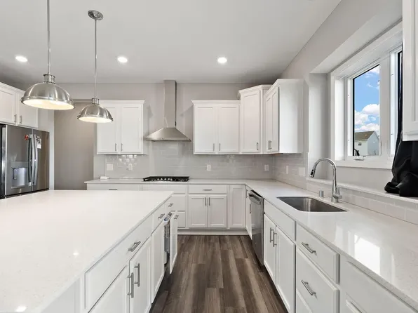 4842 Browns Farm Curv, Woodbury, MN 55129