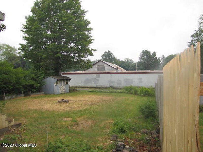 5th image of 30 Oak Street
