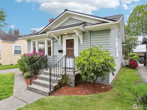 2221 44th Avenue SW, Seattle, WA 98116