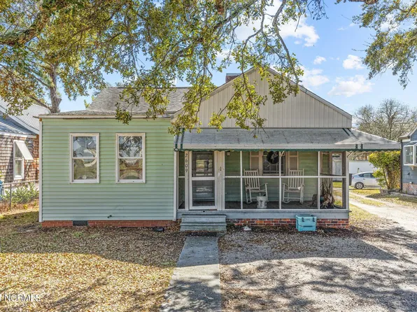 2609 Arendell Street, Morehead City, NC 28557