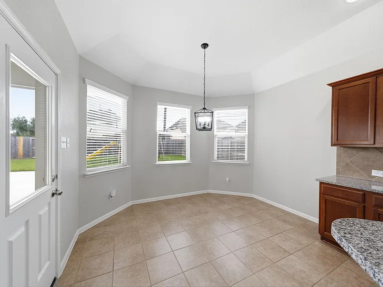 4207 Canterbury Park Ln — Photo 13