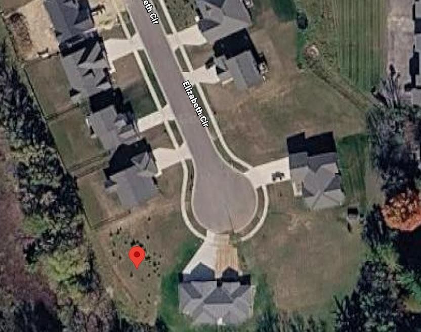 1st image of 325 Elizabeth Cir