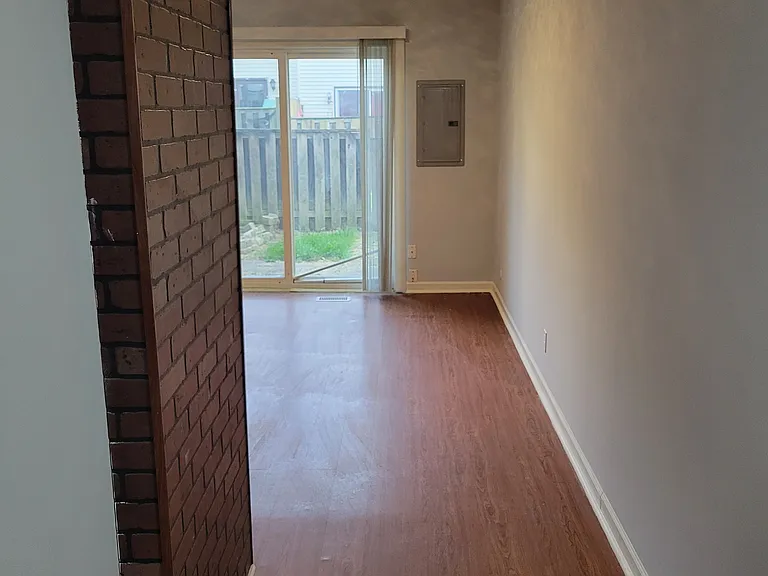 459 Skokie Ln — Photo 22