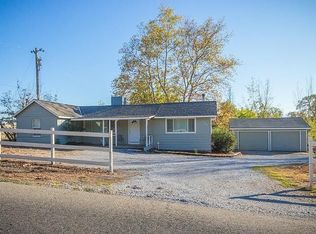 21505 Seven Lakes Ln, Redding, CA 96003