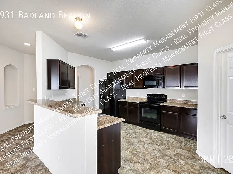 4931 Badland Beacon — Photo 11
