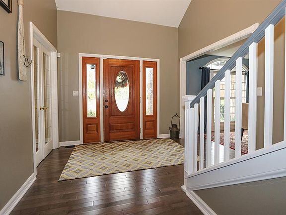 4th image of 65 Pineview Ct