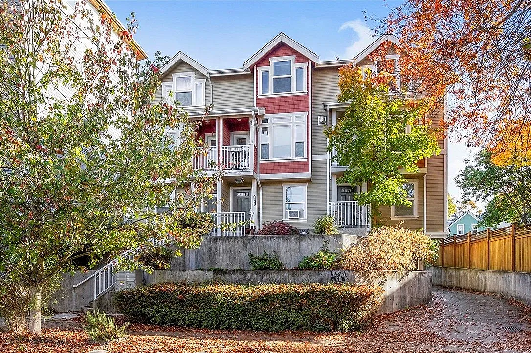 3 bed, 1390 sqft, $4,699 — Photo 1