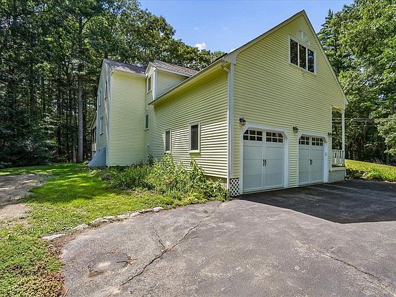 2nd image of 10 Standish Way