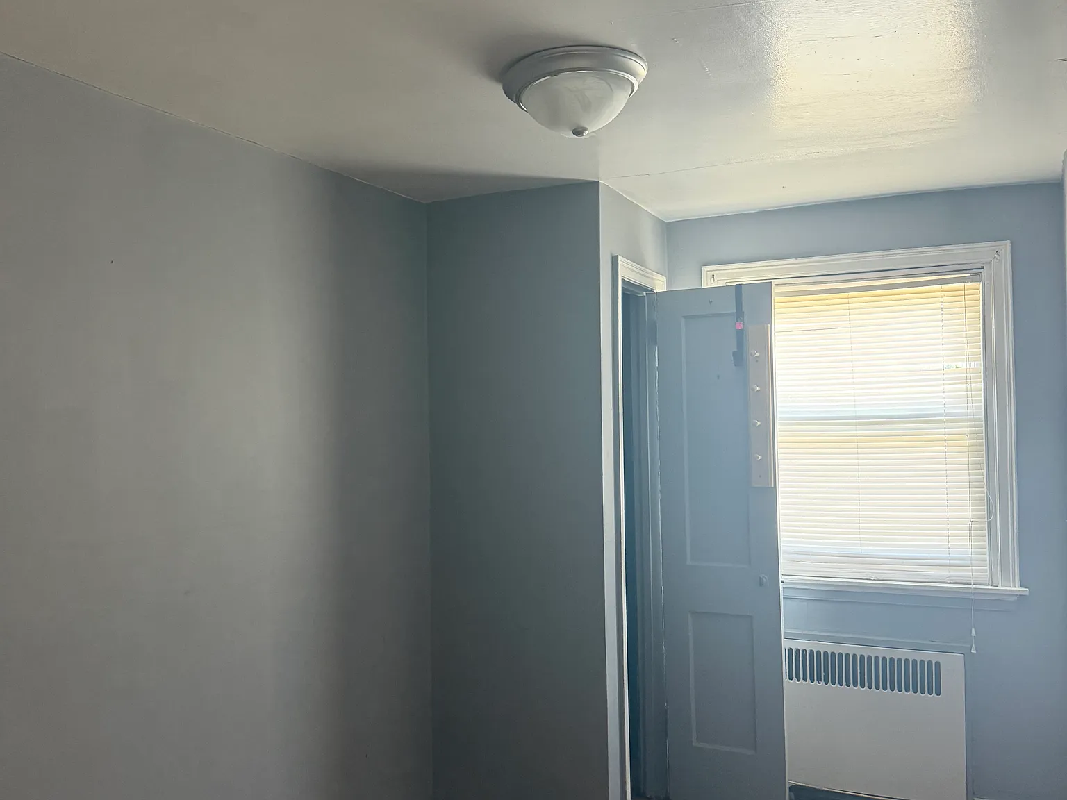 3 bed, 1200 sqft, $1,700 — Photo 3