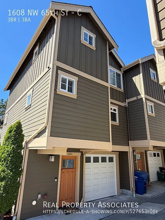 Ballard Townhouse — Photo 1