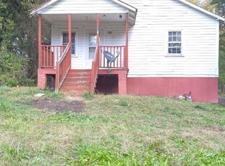 104 Watts St, Laurens, SC 29360